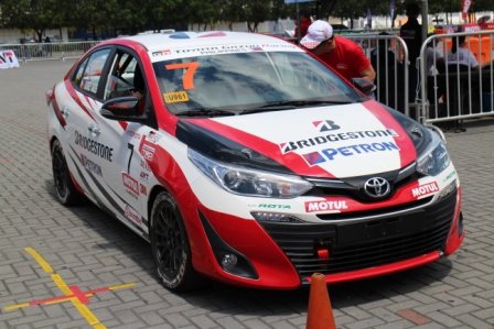 … and then drive up near the Start/Finish line to wait for their turn at the track.