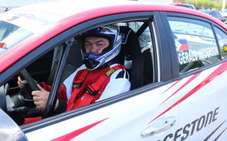 The author drove Gerald Anderson’s racing Vios for a time of 1:30 during Practice runs.