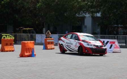 … as did Troy Montero who hot foots his Vios around the course.