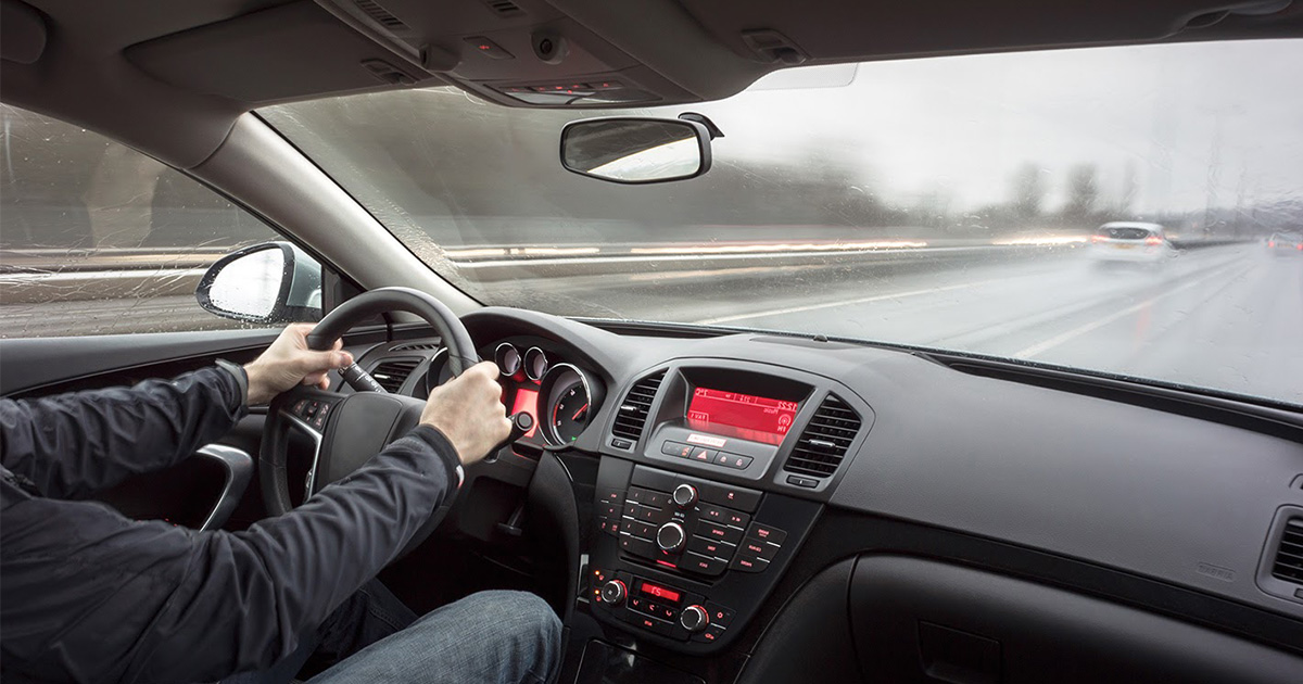 tips-for-driving-safely-in-the-rain-bridgestone-tires-ph