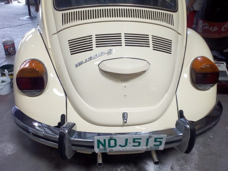 The “VW 1300 S” script says how special our Bug is. The license plate mount is temporary.